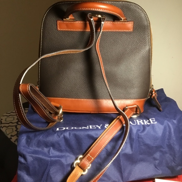 ?Dooney & Bourke, new with dust bag, and papers, see photos, gorgeous